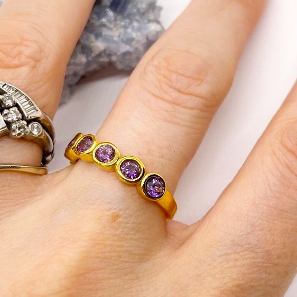 NEW Gold & Purple Zirconium Gemstone Statement Ring - Picture 4 of 16
